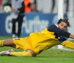 开云足球直播-那一声怒吼震碎南非夜空，阿圭罗的绝杀，为阿根廷染上第一抹血性