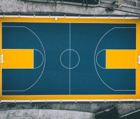 开云在线直播-当巨灵神撕碎苍穹，浓眉的唯一性之夜与联盟王座的坍塌与重建