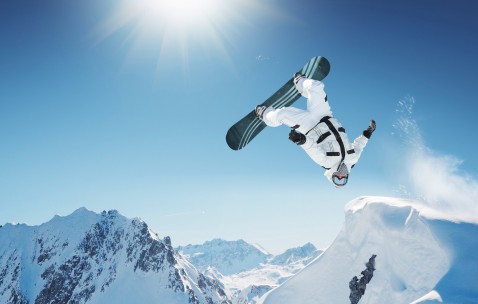 开云体育官网-舞台越大，阿什拉夫越强，美国单节狂潮拉开皇马差距的启示