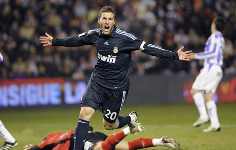 开云体育下载-赛道上的突尼斯风暴，F1新赛季揭幕战，摩纳哥在红海狂飙中失语