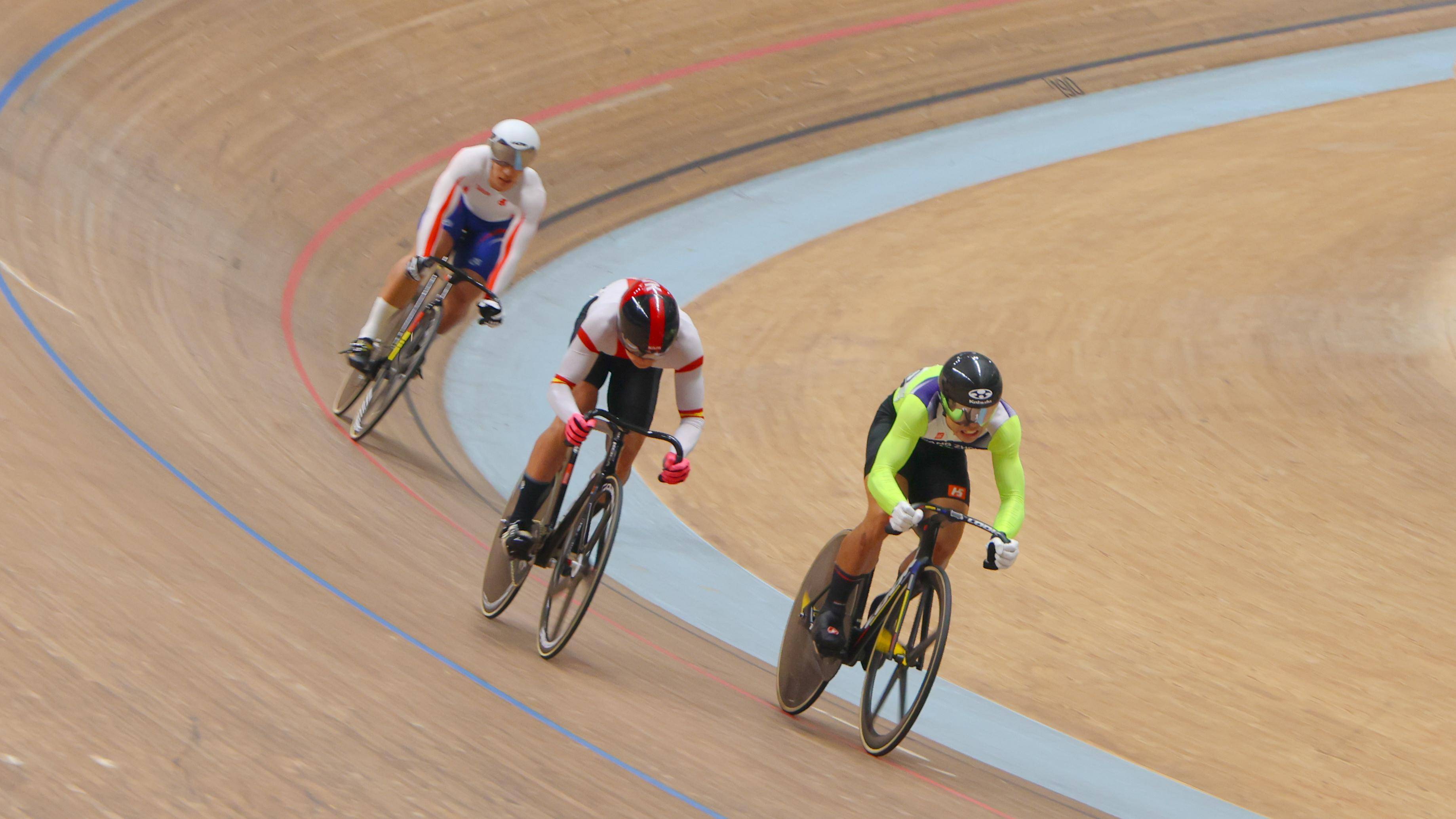 荷兰自行车队风采无限,速度超乎想象令人震撼 荷兰自行车队风采无限,速度超乎想象令人震撼