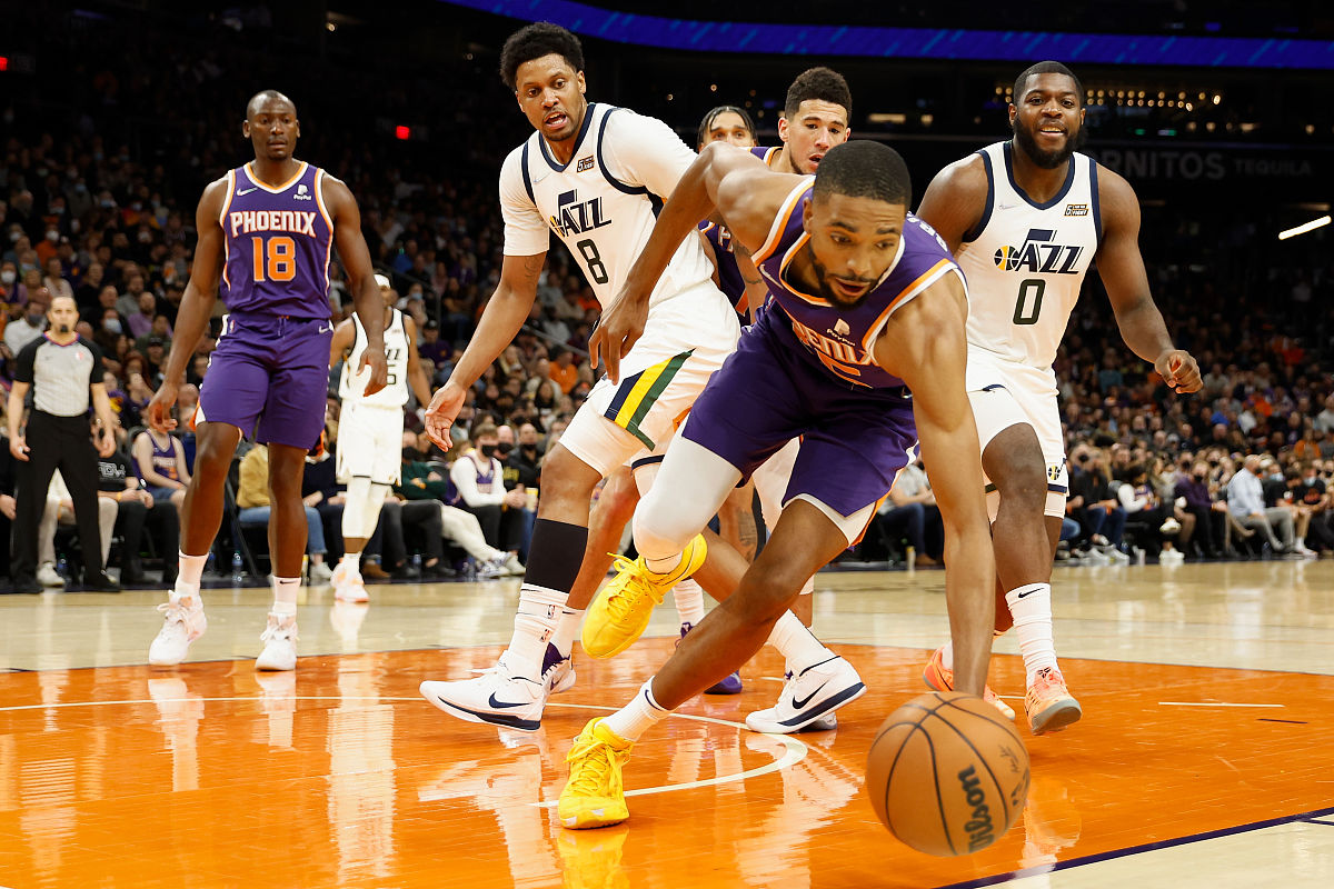 太阳击败步行者,布克砍下高分 太阳击败步行者,布克砍下高分