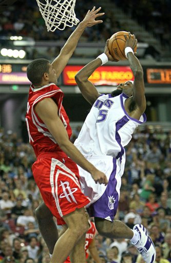 火箭横扫国王，外线投射率超过五成