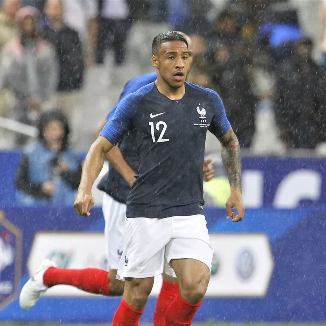 波兰鏖战比利时,蒂亚戈点燃赛场 波兰鏖战比利时,蒂亚戈点燃赛场