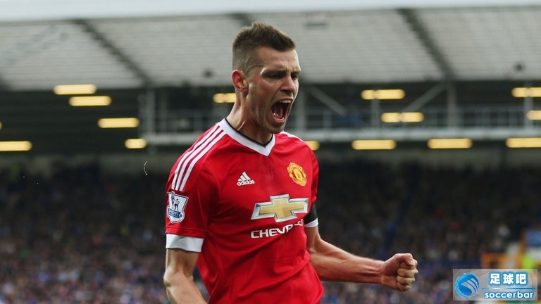 艾弗顿闪击、反击，抓住机会首开纪录